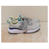 NEW KIDS SHOES BY ALL MOTION SIZE 2