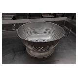 16" Colander