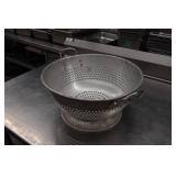 16" Colander
