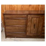 Vintage Mid-Century Modern Bassett Furniture Dresser