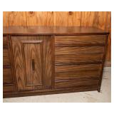 Vintage Mid-Century Modern Bassett Furniture Dresser