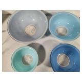 Pyrex "Moody Blues" Glass Mixing Bowl Set