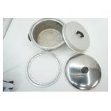 Large Round Roasting Pan & 2 Lids 11"x4.5"
