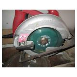 Skilsaw plus Black and Decker circu...