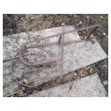 Antique metal Single wheel garden p...