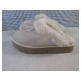 (CSB) Pair of Joyspun Slippers Size...