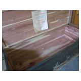 (FRNT) Vintage Cedar Chest Bench 40...