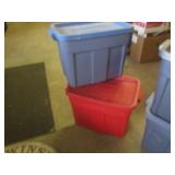 (G-1) 4 Rubbermaid Roughneck Totes ...