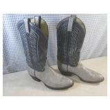 (D-2) Tony Lama Cowboy Boots Size 8...