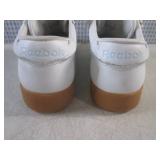 (BSB) Pair of Reebok Sneakers Size ...