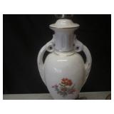 (CSB) Vintage Porcelain Table Lamp ...