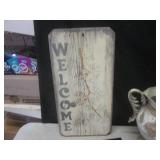 (G-1) Assorted Decor and Vintage St...