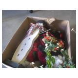 (BR2) Assortment of Christmas Decor...