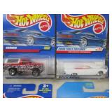 (EC1) Assorted Hot Wheels in Packag...
