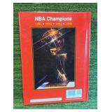 1996 Chicago Bulls/Raging Bulls NBA Champs Hard Cover Record Book 72 Victories