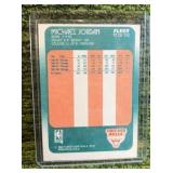 1988-89 Fleer Basketball Card # 17 Michael Jordan - Chicago Bulls (NM)