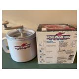 Donvier Ice-Cream Maker - 1 Quart - White
