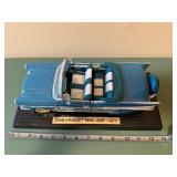 Chevrolet Bel Air 1957 Die-Cast Model Car - Blue Convertible