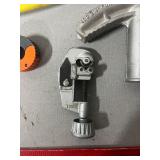 Gardner No. 630 Back-to-Back Bend Tool with Pressure Gauge