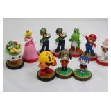 Nintendo Super Mario Figures AMIIBOS - Assorted Vinyl Collectibles on Stands
