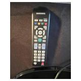 Samsung LN32B360C5D 32-In LCD HDTV TV - Remote, Manual & Cables Included
