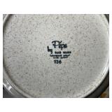 Red Wing Pepe 136 Dessert Plates