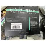 BOX OF Brooklyn Steel 2 Pc Sets Mini Frying Pans White & Bamboo Silicone Spatula Blue