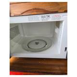 700 Watt Like New Microwave 700 Watt Like New Microwave