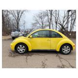 2002 VOLKSWAGEN NEW BEETLE GLS *No Accidents* (NO RESERVE)