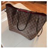 LOUIS Vuitton purse (authenticity unknown)