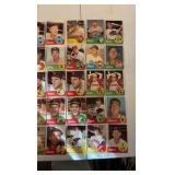 (48) VINTAGE Topps baseball cards