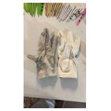 FOOTJOY and TaylorMade golf gloves and tees