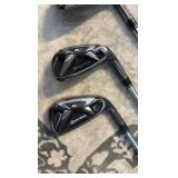 TaylorMade Golf Club Set with bag.