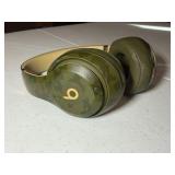 BEATS Studio 3 Wireless Noise Cancelling Camo headphones with case