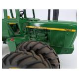 John Deere 7520 Die-Cast Tractor - Ertl Co. Green/Yellow Toy Model