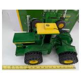 John Deere WA-17 Prestige Select Ertl Tractor Die-Cast Display Model