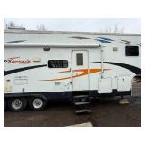 2006 CrossRoads Cross Terrain Toy Hauler 5th Wheel – Triple Axle – Generator – 2 Slide Outs