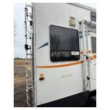 2006 CrossRoads Cross Terrain Toy Hauler 5th Wheel – Triple Axle – Generator – 2 Slide Outs