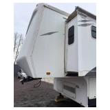 2006 CrossRoads Cross Terrain Toy Hauler 5th Wheel – Triple Axle – Generator – 2 Slide Outs