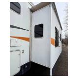 2006 CrossRoads Cross Terrain Toy Hauler 5th Wheel – Triple Axle – Generator – 2 Slide Outs