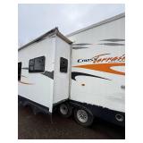 2006 CrossRoads Cross Terrain Toy Hauler 5th Wheel – Triple Axle – Generator – 2 Slide Outs