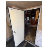 2006 CrossRoads Cross Terrain Toy Hauler 5th Wheel – Triple Axle – Generator – 2 Slide Outs