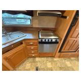 2006 CrossRoads Cross Terrain Toy Hauler 5th Wheel – Triple Axle – Generator – 2 Slide Outs