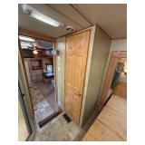 2006 CrossRoads Cross Terrain Toy Hauler 5th Wheel – Triple Axle – Generator – 2 Slide Outs