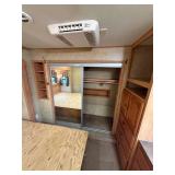 2006 CrossRoads Cross Terrain Toy Hauler 5th Wheel – Triple Axle – Generator – 2 Slide Outs