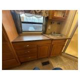 2006 CrossRoads Cross Terrain Toy Hauler 5th Wheel – Triple Axle – Generator – 2 Slide Outs