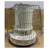 Dyna-Glo Indoor Kerosene Convection Heater, 23,800 BTU, 1,000 Sq. Ft. Heating Capacity, Model# WK95C8 #52622 Msrp $189.99