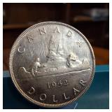 1952 Silver Canada Dollar :: 80% silver :: Circulated but nice condition