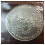 2001 BU Silver Eagle :: 99.9% Fine Silver :: US Mint