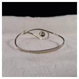 Unique 'Slip-on' Contemporary Design Bracelet - PERIDOT  11.2g